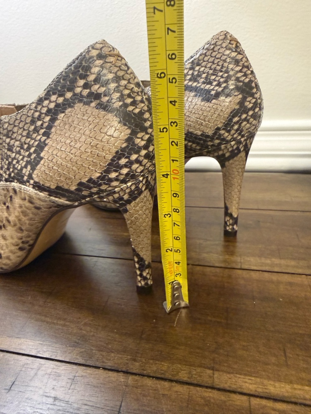 INEZ Marisol 90 Natural Snake
Emboss Pointed Toe Booties
Size 10M - Picture 4 of 16